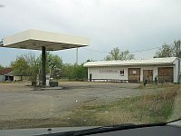 USA - Tulsa OK - Abandoned Alan-Bowden Groceries (Former Gas Station) (17 Apr 2009)